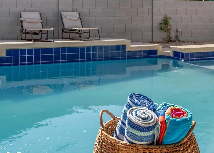 4 Bedroom Retreat Pool Dog Friendly Games *