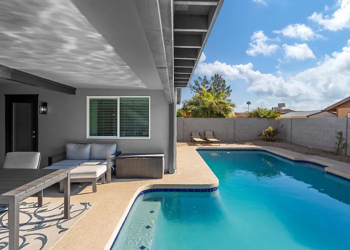 4 Bedroom Retreat Pool Dog Friendly Games Ferienhaus *