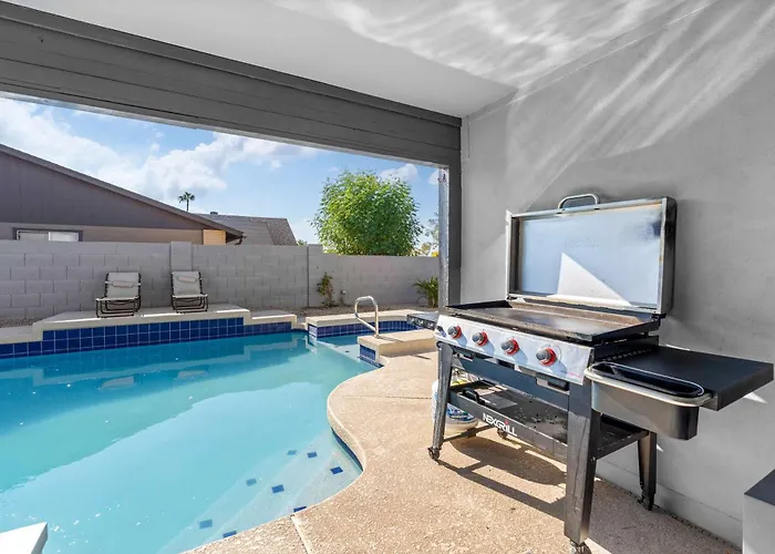 4 Bedroom Retreat Pool Dog Friendly Games Phoenix