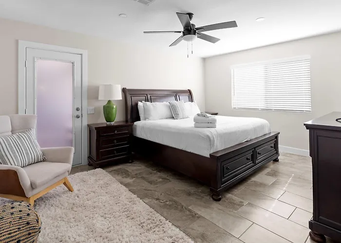 4 Bedroom Retreat Pool Dog Friendly Games *