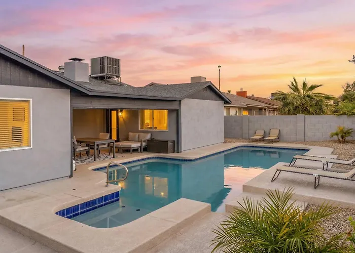 4 Bedroom Retreat Pool Dog Friendly Games Holiday home Phoenix