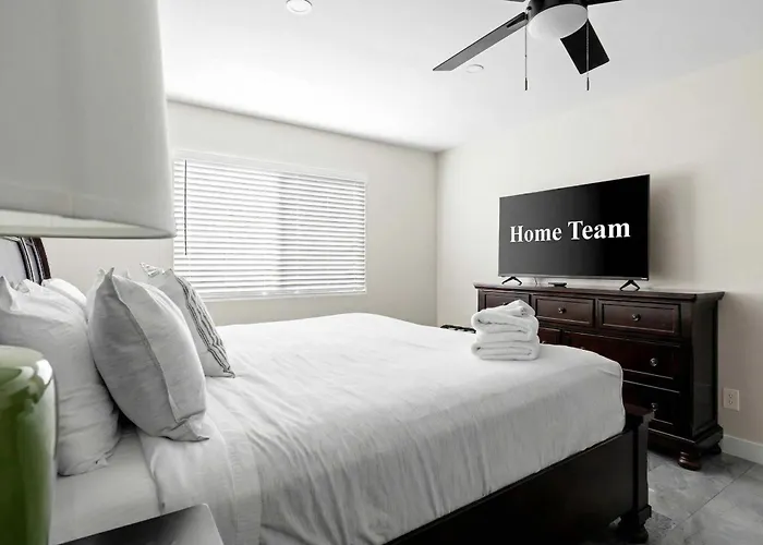 4 Bedroom Retreat Pool Dog Friendly Games Phoenix